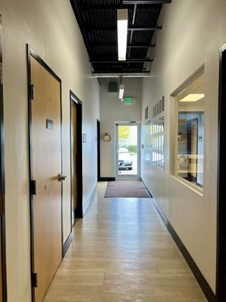 2000 W Hamilton Pl
