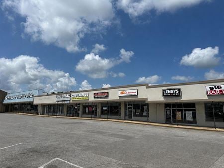 Retail space for Rent at Elvis presley and raines rd in Memphis