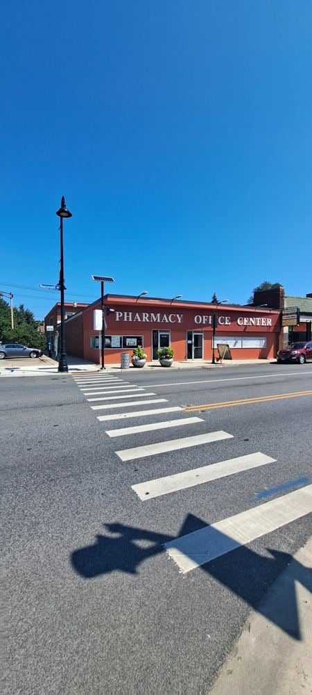 Photo of commercial space at 6142-6144 W. Roosevelt Rd in Oak Park