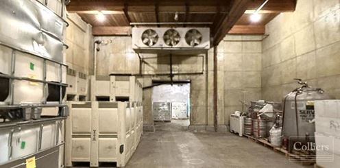 Retail/Flex Building in NW with Freezer/Cooler - 2131 NW Kearney Street