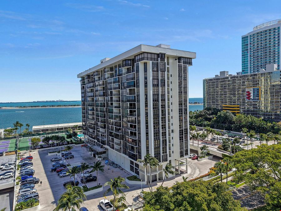 1915 Brickell Avenue #C1201