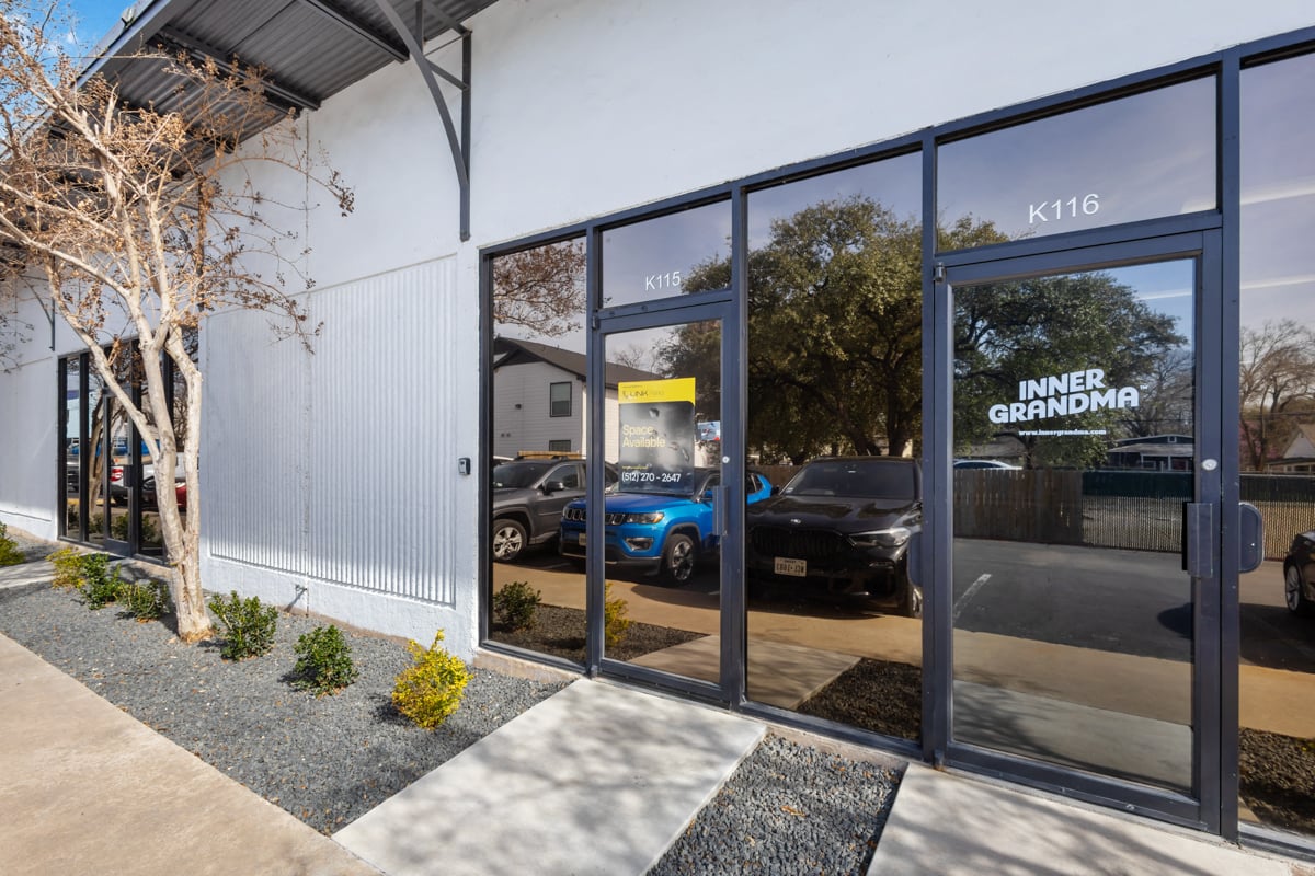 1,130 SF Flex Space in Austin, TX Photo