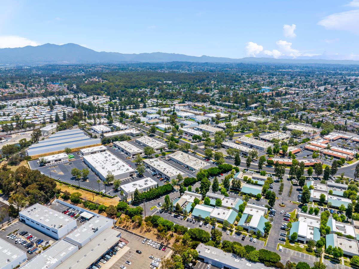 Cañada Business Center