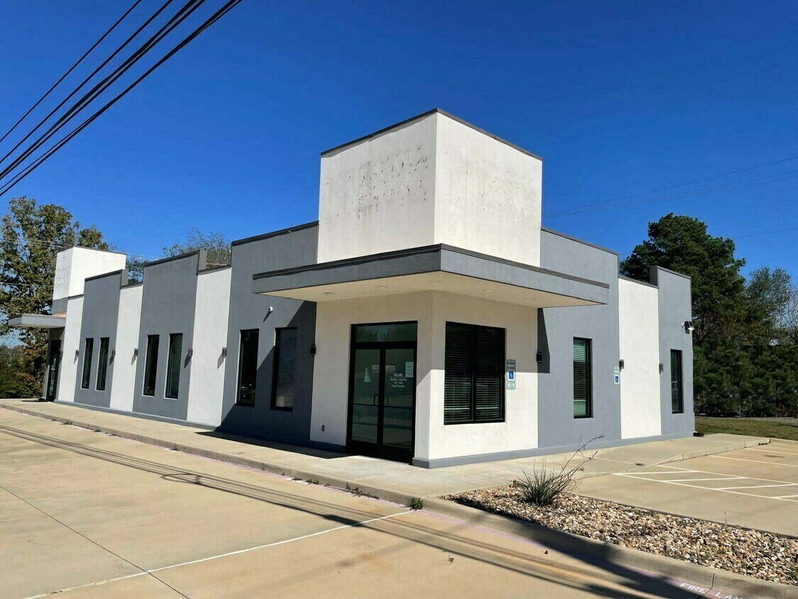 2826 S Henderson Blvd, Kilgore, TX 75662