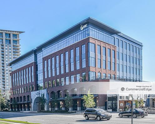 2827 Peachtree