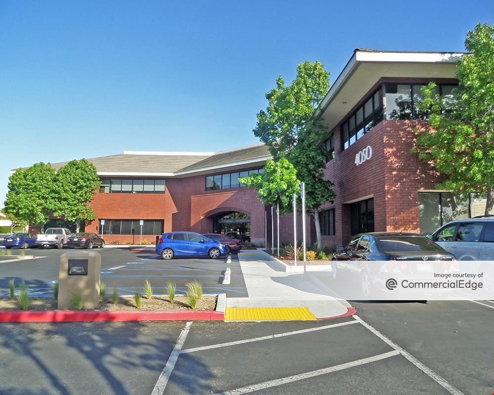 Centerstone Plaza - 4040 & 4050 Barranca Pkwy