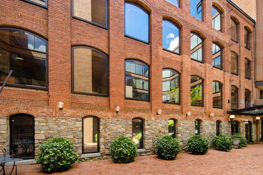 Canal Square (1054 31st Street NW & 3110-3112 M Street NW)