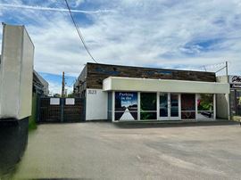3123 E Thomas Rd
