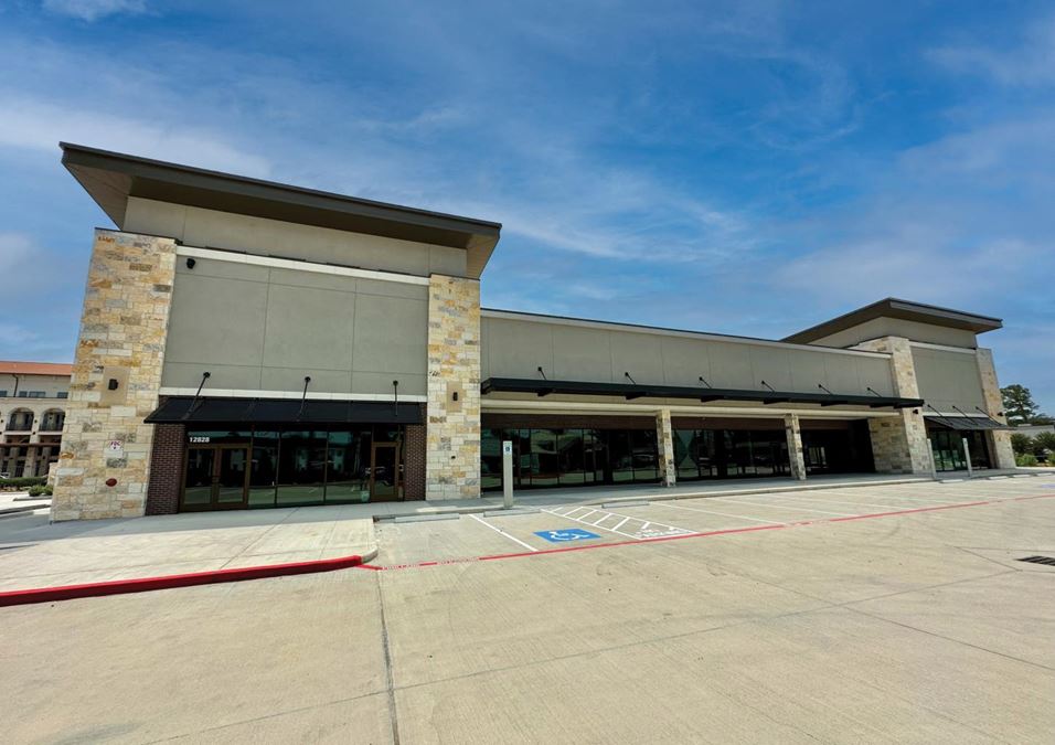 Retail at Arella