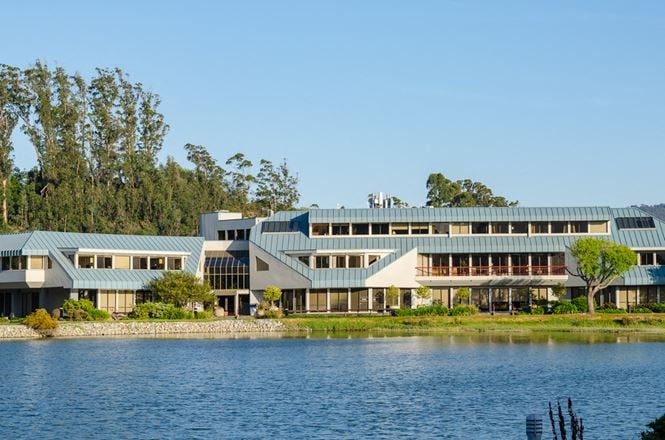 Shelterpoint Business Center