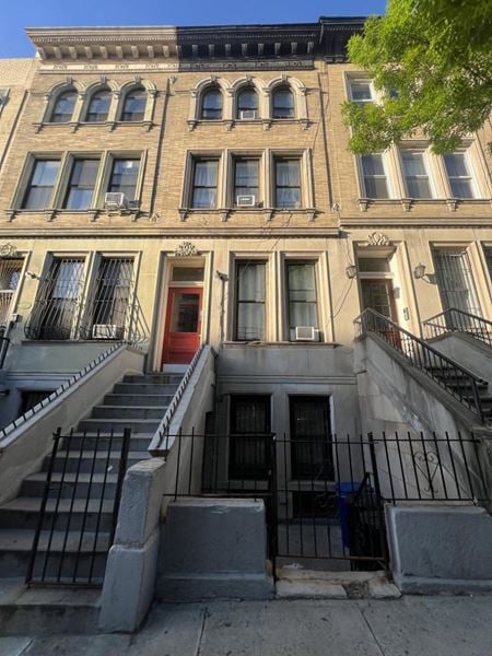 Photo of commercial space at 539 W 147th St in New York