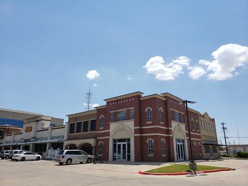 208 North Texas Avenue