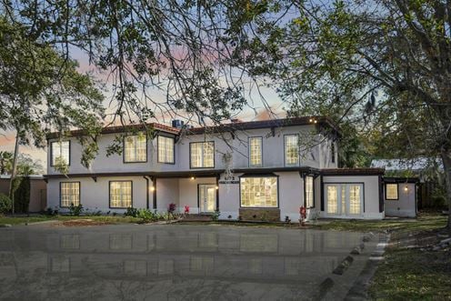 123 Live Oak Ave
