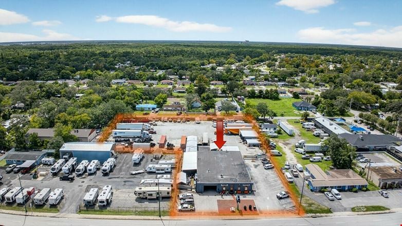 Auto Shop with Large Outdoor Storage Yard