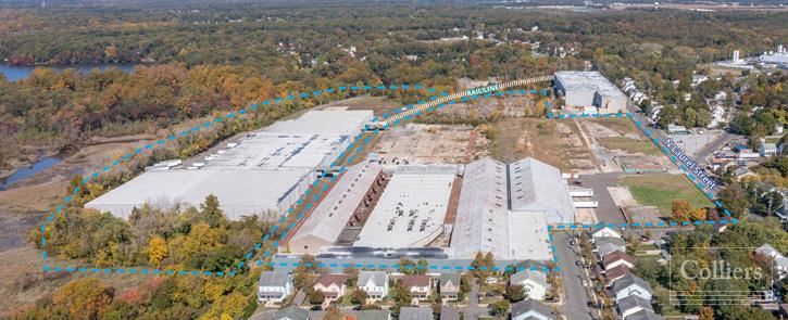 532,166 SF Rail-Served, Industrial Manufacturing Facility