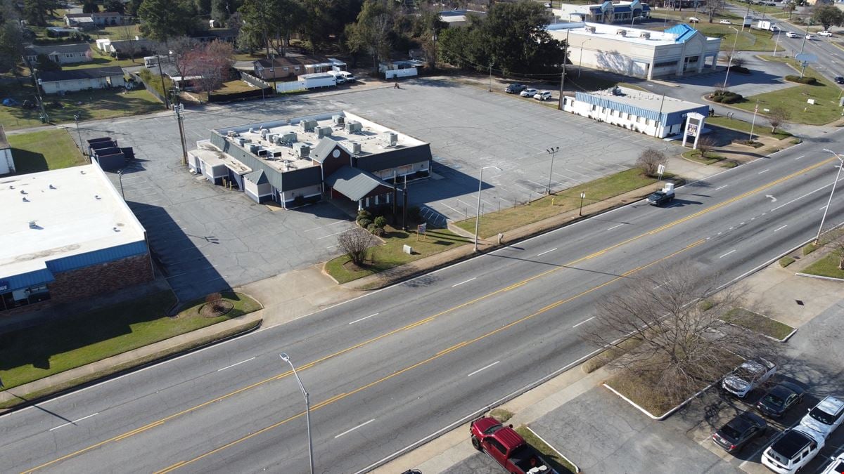 Former Red Lobster - Albany, GA