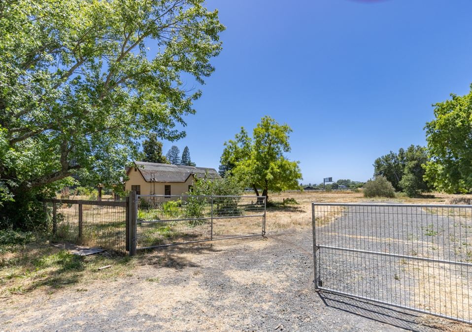 Yard Space with Incredible Freeway Visibility