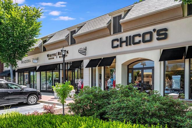 The Shoppes at Webb Gin