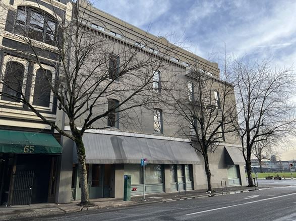 53 SW Yamhill St # 55