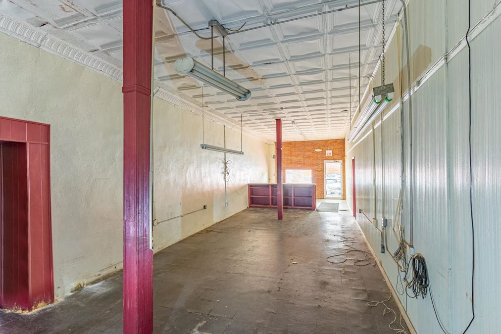 Retail/Flex Space for Lease