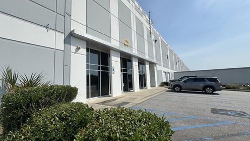 1701 Charleston Regional Pkwy