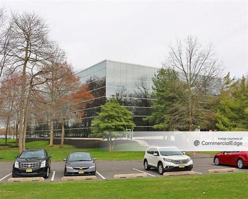Laurel Corporate Center - 10000 Midlantic Drive