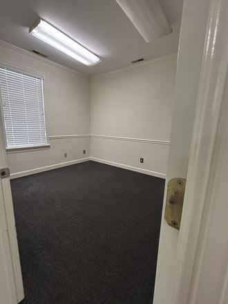 508 Idlewild Avenue, Suite 3