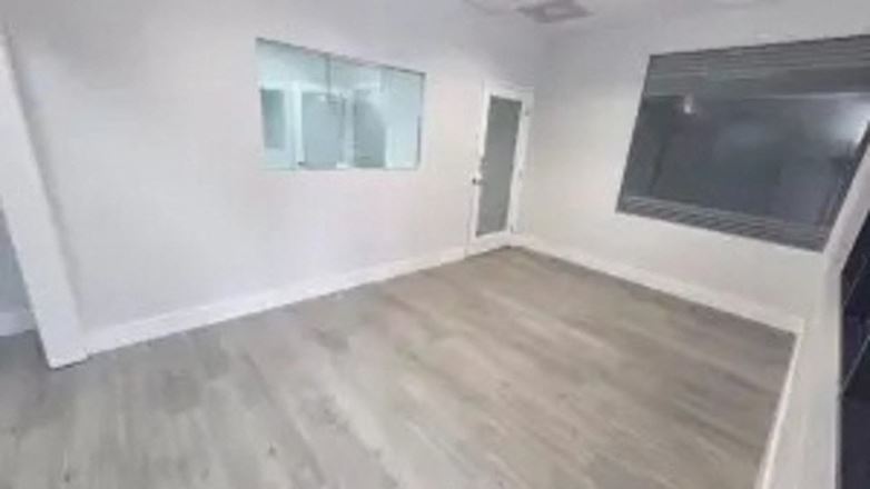1736 SF Suite 203 PROFESSIONAL & MEDICAL OFFICE SPACE FOR LEASE