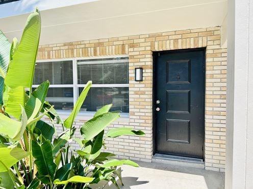 THE WILDWOOD APARTMENTS IN DOWNTOWN CLEARWATER (18-UNITS) FOR SALE!