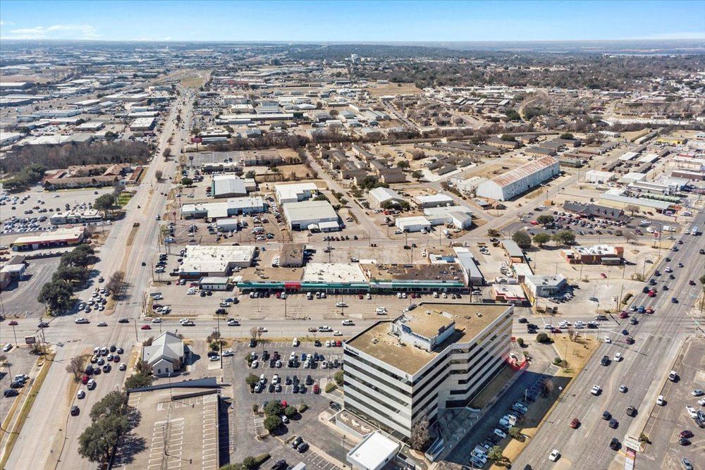 512 616 N. New Road, Waco, TX 76710