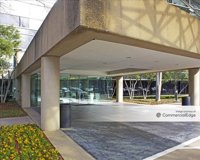 5050 Quorum Drive