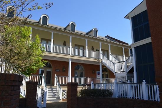 11 Northtown Drive