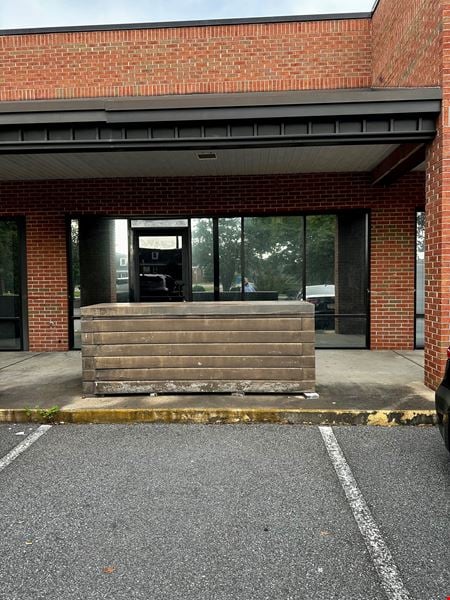 Office space for Rent at 640 North Ave in Macon