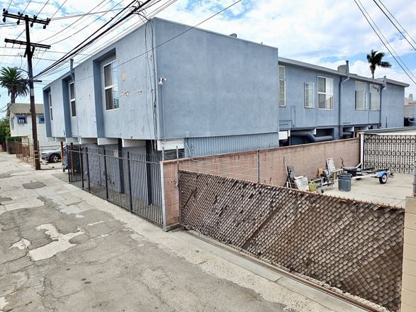 830 Atlantic Ave