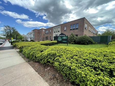 Photo of commercial space at 609 Farmington Ave in Hartford