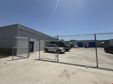 Industrial space for Rent at 204-206 Center Rd in Fort Myers