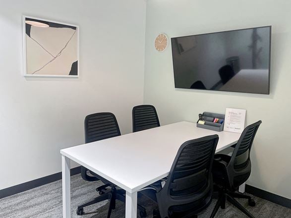 Regus - Westmont - Oakmont Plaza Drive