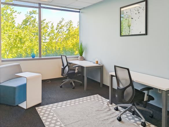 CA, Pleasanton - Corporate Commons