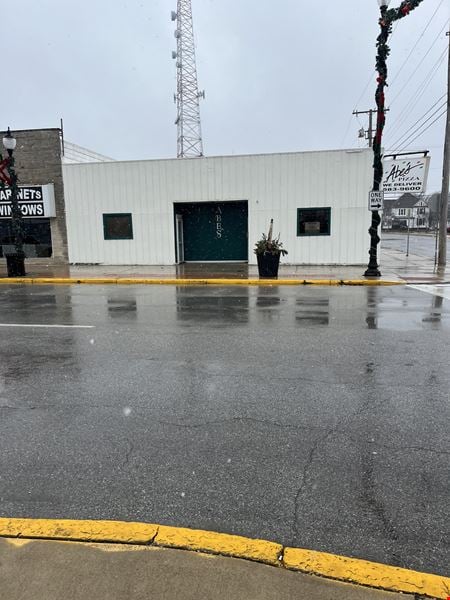 Retail space for Sale at 234 N Main St in Monticello