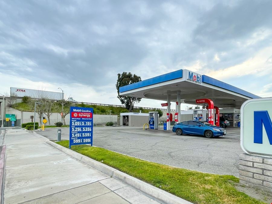 Mobil Gas Station, C-Store & Car Wash with Land
