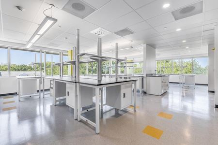 303      Space Photo Gallery 4