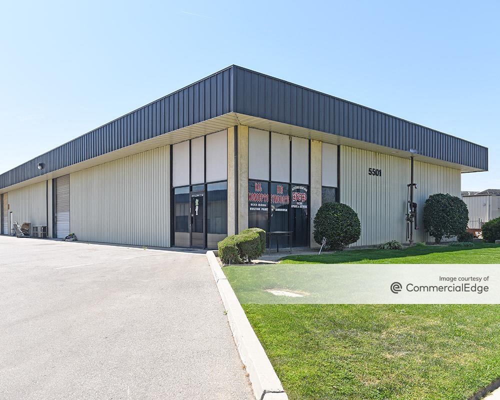 5501 Aldrin Court, Bakersfield, CA | Industrial Building