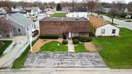 516 E Broadway St