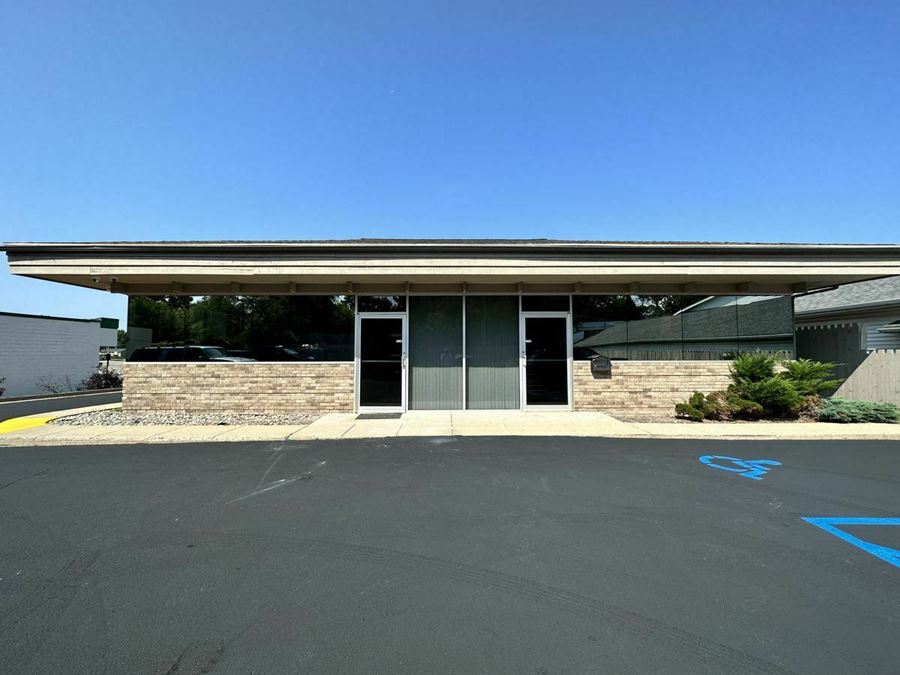 Office Suite on Waverly Rd Lansing