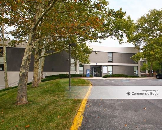West Road Corporate Center - 110 West Road