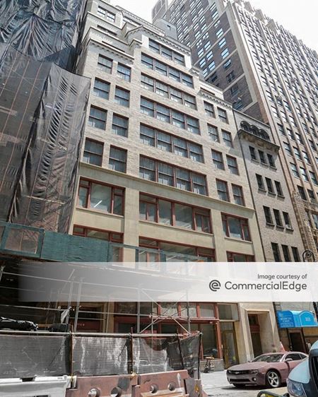 Shared and coworking spaces at 315 West 35th Street in New York