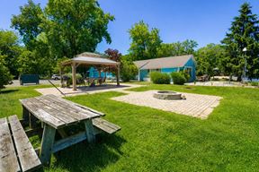 The Lake-Heim: waterfront 3-unit short-term-rental compound