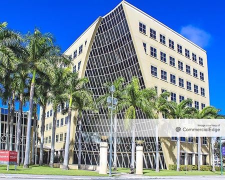 Photo of commercial space at 925 S Federal Hwy in Boca Raton
