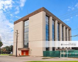 One Cockerell Plaza