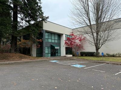 Columbia Stone - Industrial Building with Fenced Yard